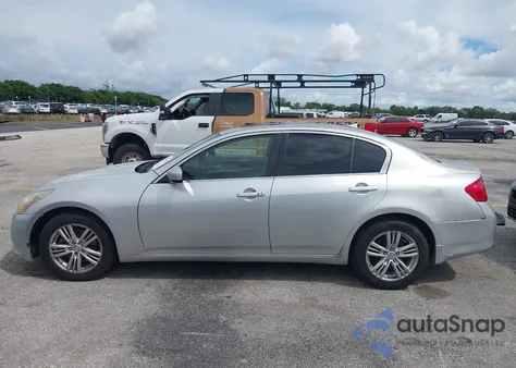 2013 Infiniti G37X z USA, uszkodzony, nr VIN JN1CV6AR4DM355074